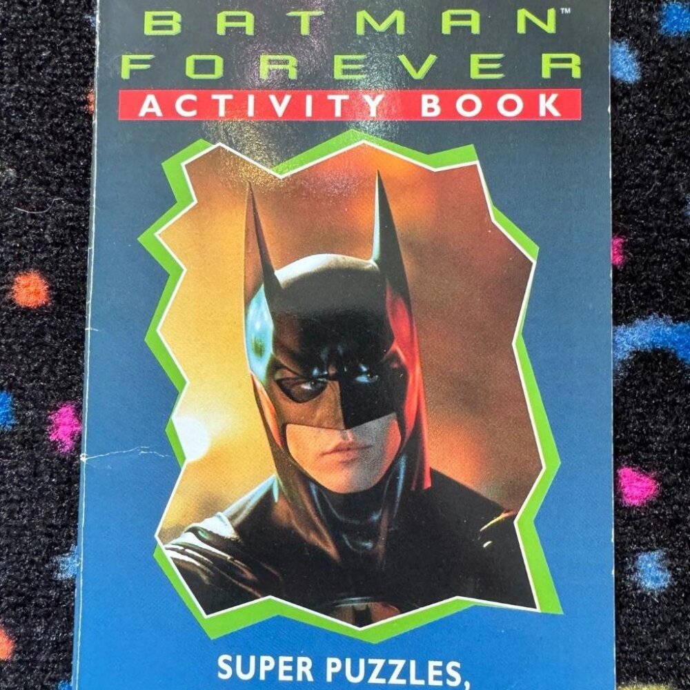 BATMAN FOREVER‎ ACTIVITY BOOK